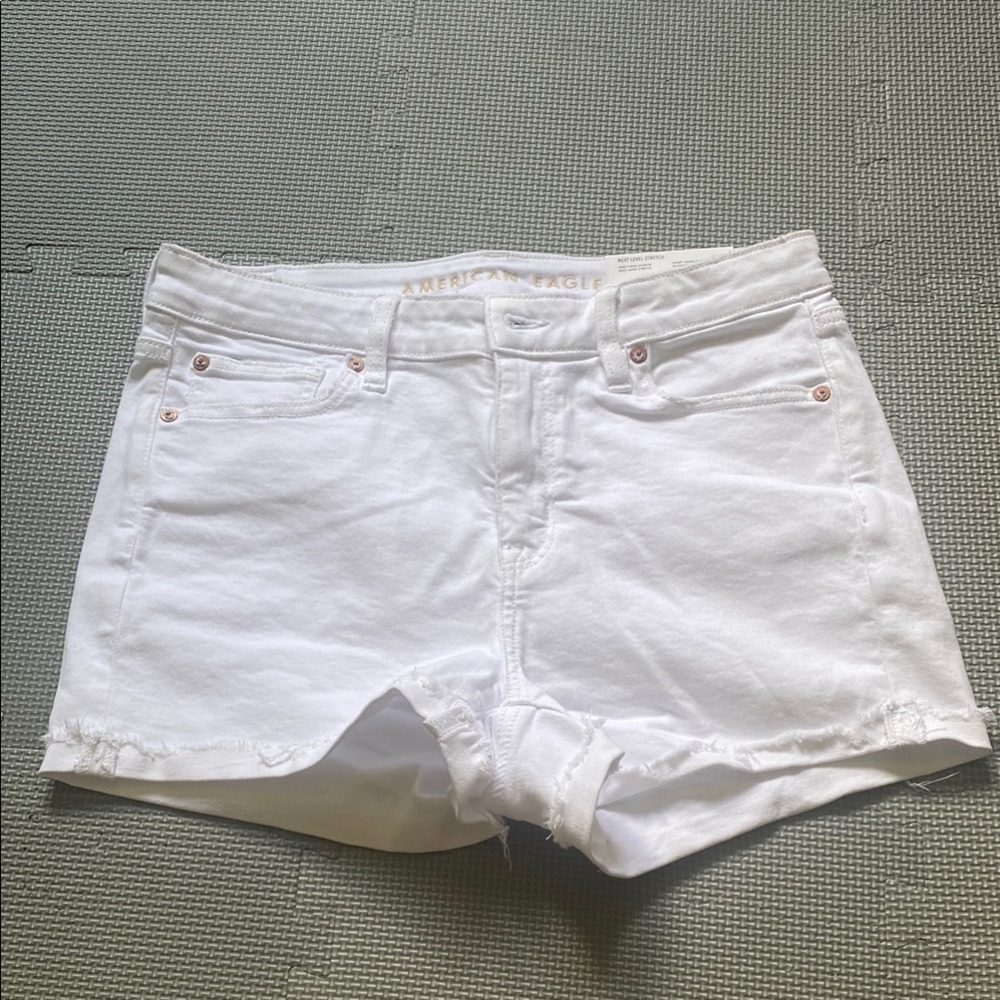 American Eagle Outfitters White High V-Rise Shortie